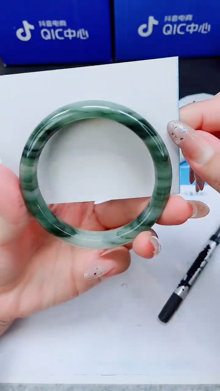 未镶嵌手镯石英质玉A10-61.4