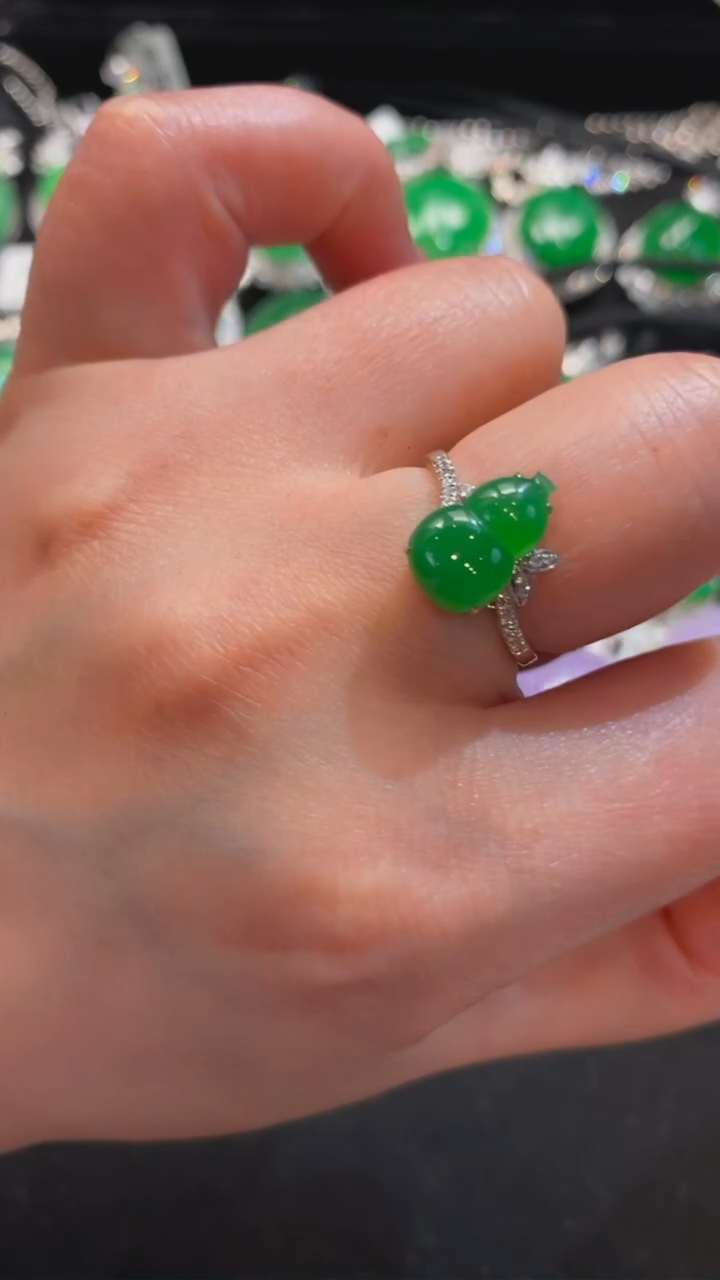 【闪购商品】翡翠颈饰未镶嵌葫芦戒指