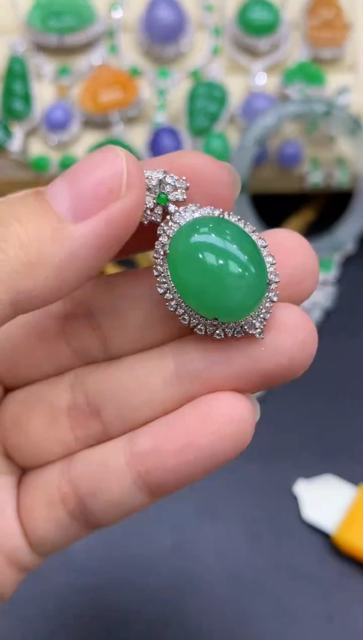 颈饰18K金镶嵌翡翠486-中国好珍宝