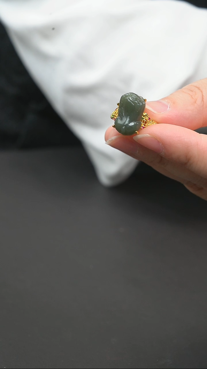 【闪购商品】和田玉戒指未镶嵌貔貅