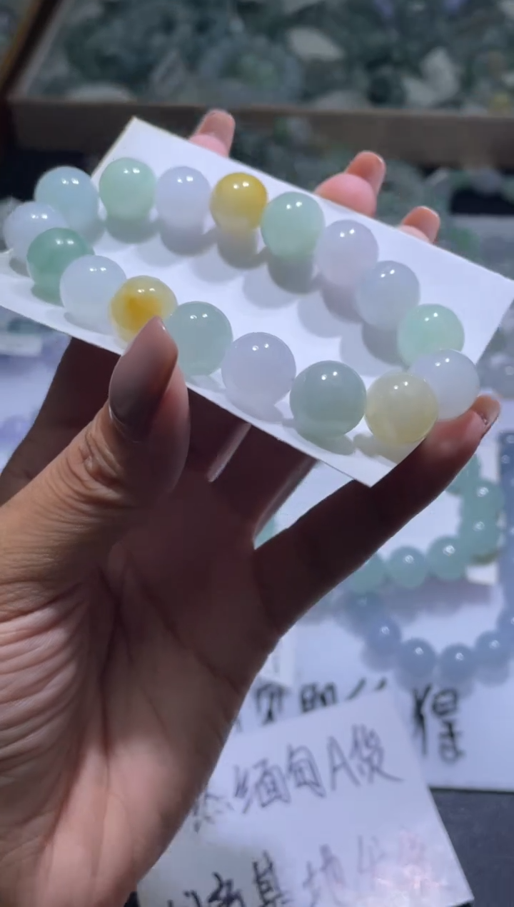 定制翡翠未镶嵌翡翠手串