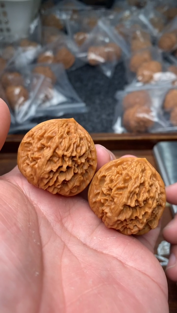 【闪购商品】文玩核桃把件B82号38尺灯笼