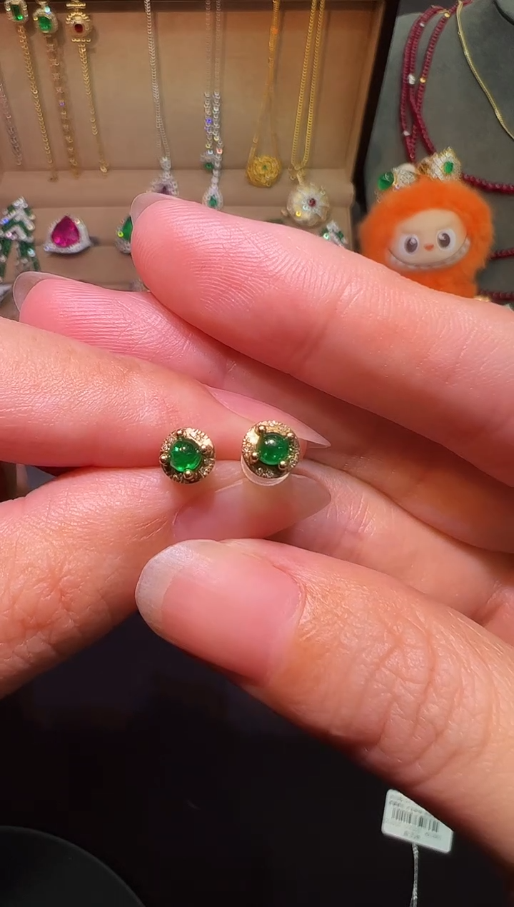 18K金镶嵌耳饰祖母绿0.43ct