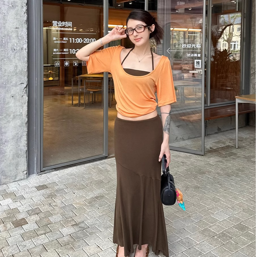 U领慵懒宽松薄款短袖T恤上衣+拼接不规则包臀半身裙+内搭挂脖背心