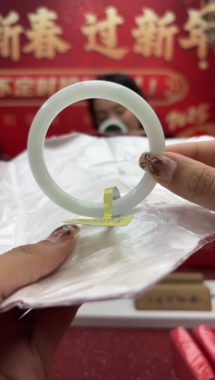 【闪购商品】翡翠手镯未镶嵌10手镯