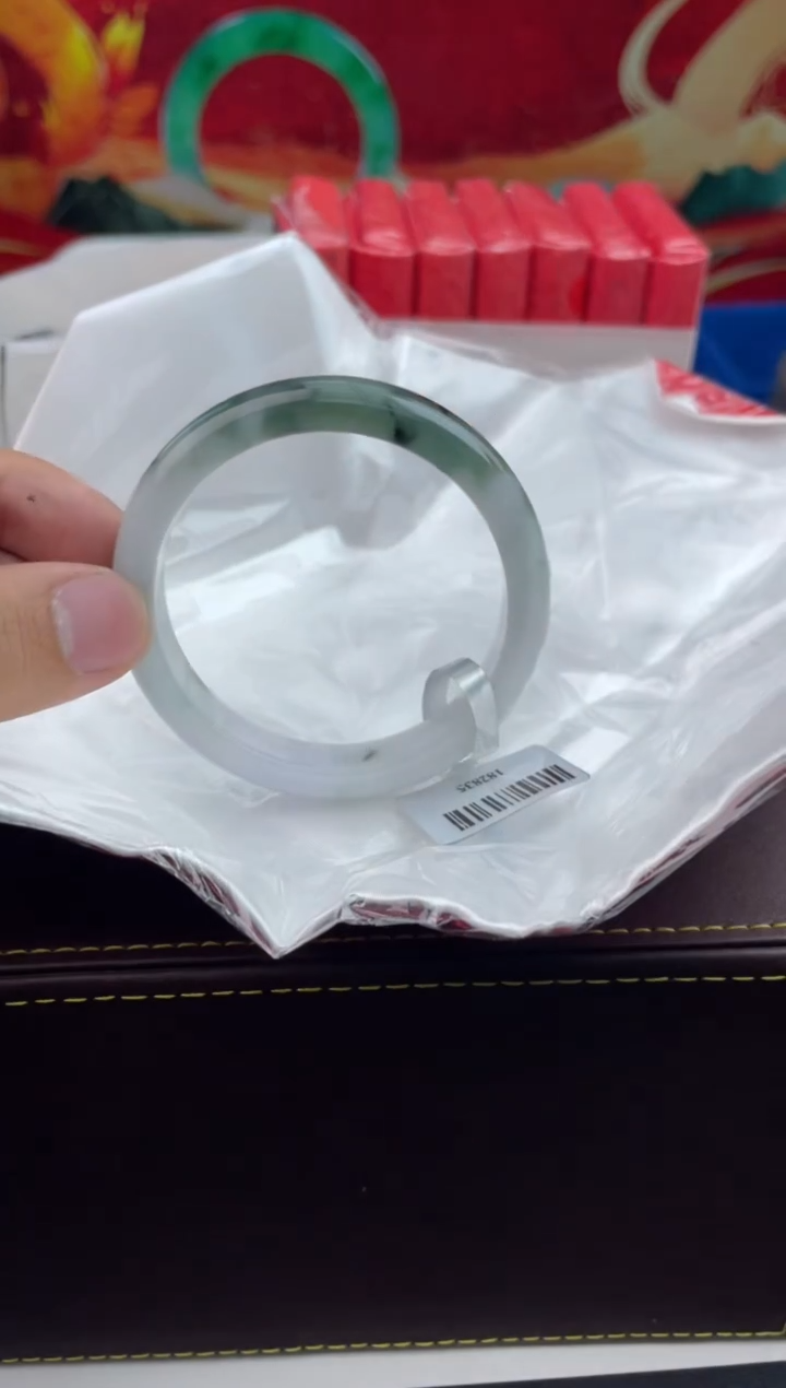 【闪购商品】翡翠手镯未镶嵌12翡翠手镯