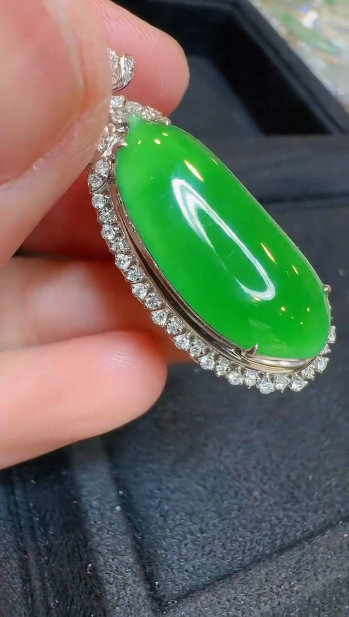 【闪购商品】翡翠吊坠(不含链)18K金镶嵌多样性团购发一件