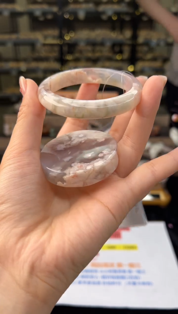 石英质玉未镶嵌手镯54圈口（赠送镯心）22705