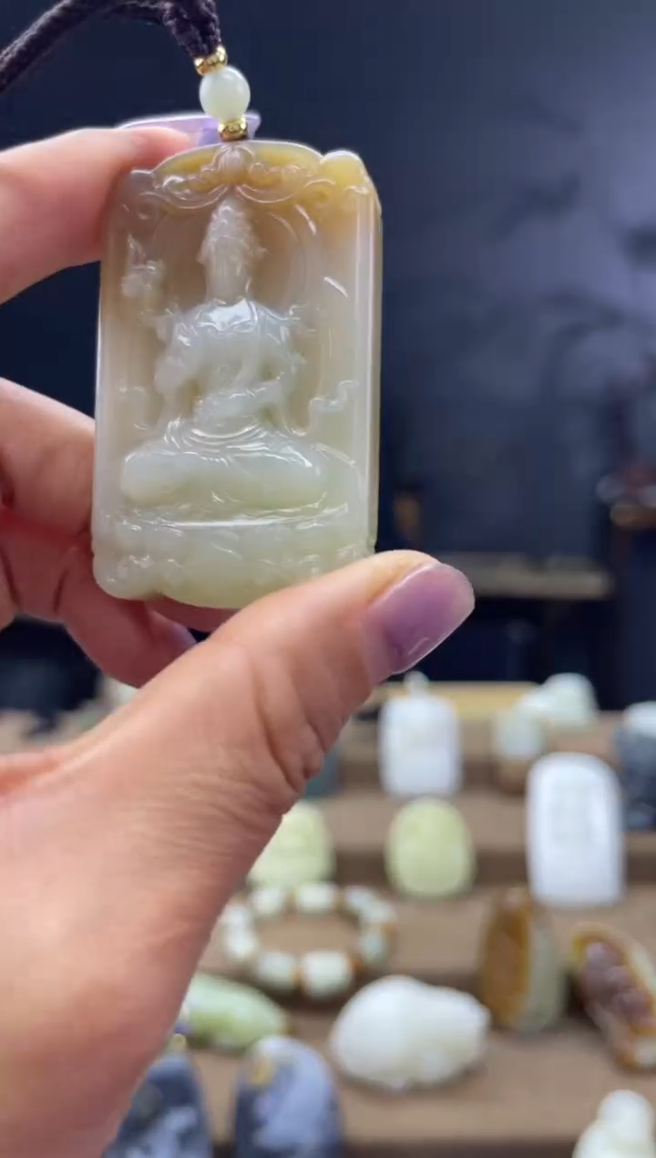 颈饰未镶嵌和田玉1