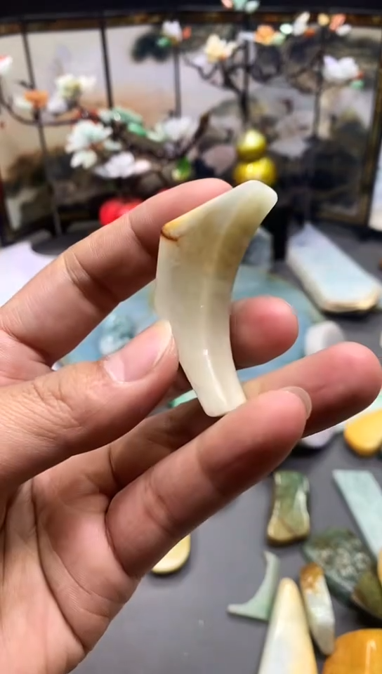 【闪购商品】翡翠耳饰未镶嵌天然翡翠A货