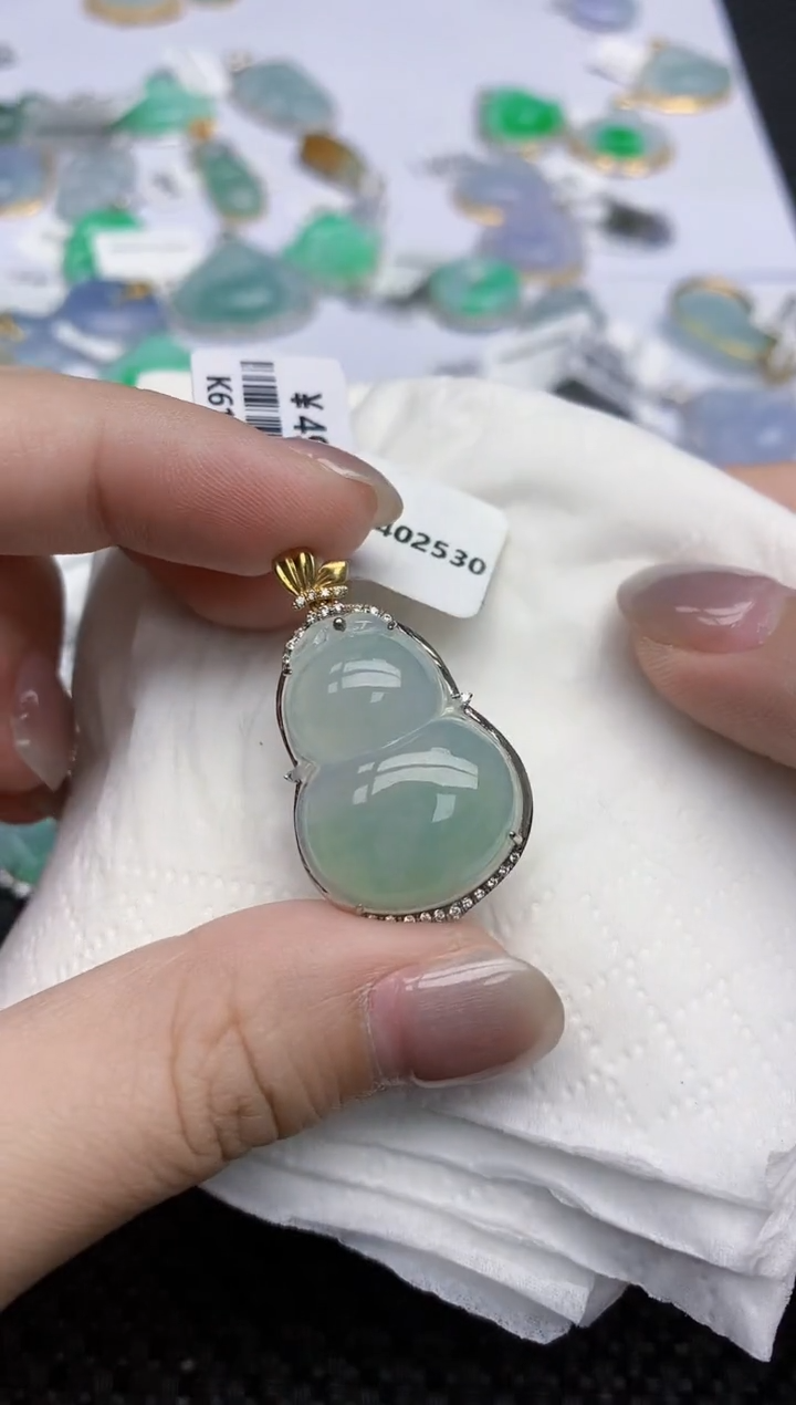 【闪购商品】翡翠颈饰18K金镶嵌天然翡翠A货