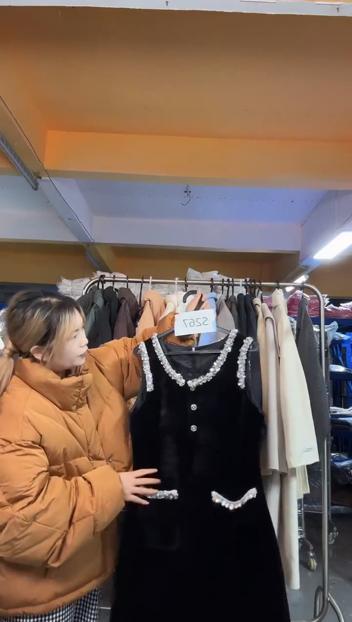 S267丝绒连衣裙均码