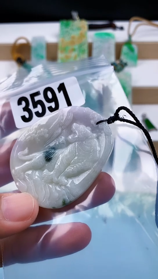 【闪购商品】翡翠挂件未镶嵌天然翡翠吊坠挂件