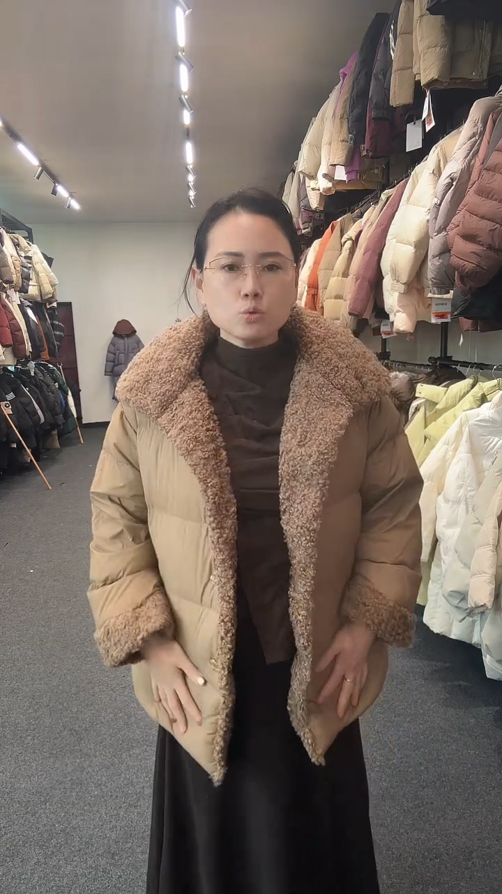 艾雨衣尚一秒闪购羽绒服