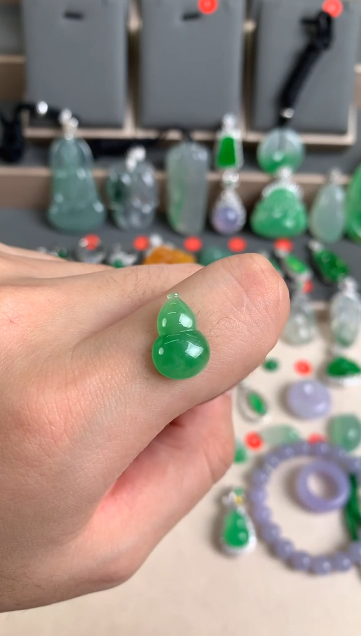 未镶嵌定制翡翠裸玉