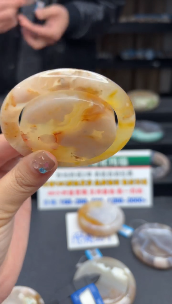 【闪购商品】石英质玉手镯未镶嵌640（53圈赠送镯心）