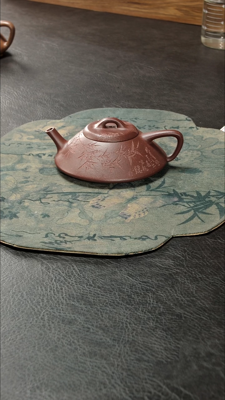 茶壶紫砂耳*?择砂紫泥合瓢壶