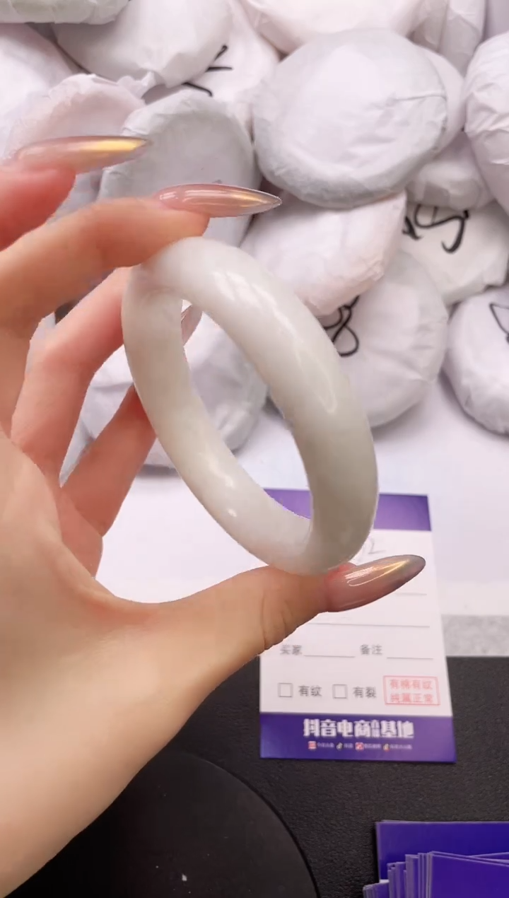 【闪购商品】和田玉手镯未镶嵌6K372-57