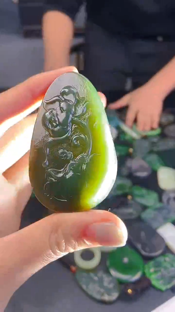 颈饰未镶嵌和田玉1