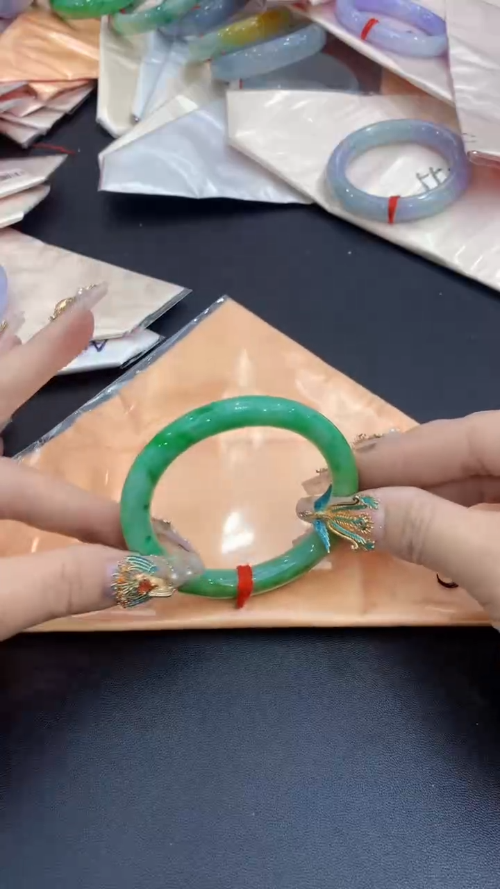 【闪购商品】翡翠手镯未镶嵌0045404603