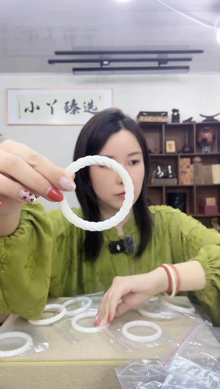 乌木类一***念019白塑料镯子60圈口木木木