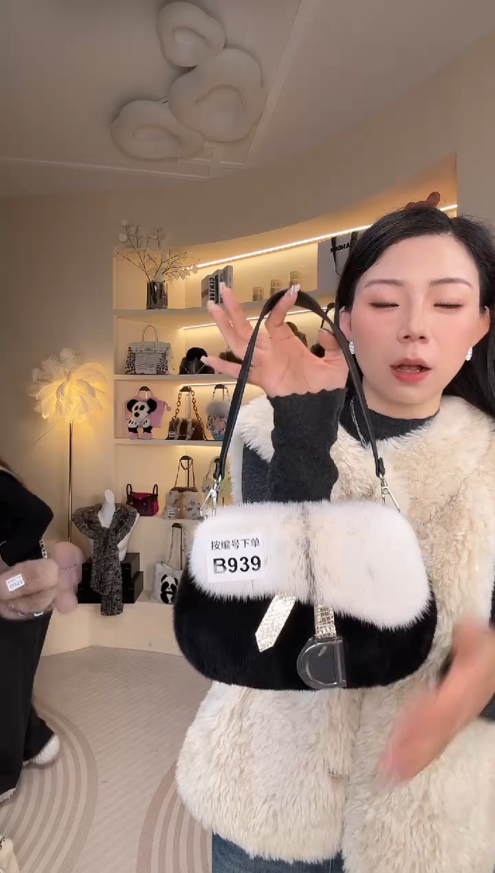 水貂毛【闪购商品】女包B939