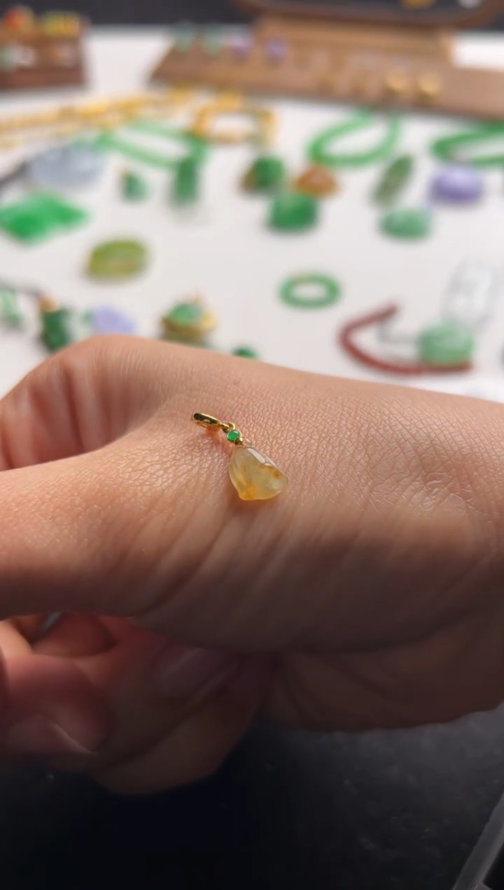 【闪购商品】翡翠裸石18K金镶嵌黄莲蓬提溜999+99-sq068