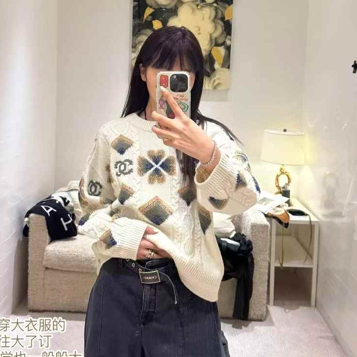 99新 Chanel/香奈儿 36码24N滑雪系列四叶草图案米白色羊绒毛衣