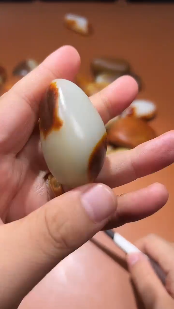 未镶嵌和田玉把件全**。和田玉