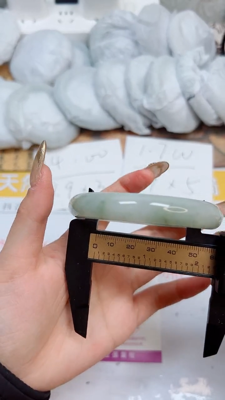 【闪购商品】石英质玉手镯合金K277-58.5