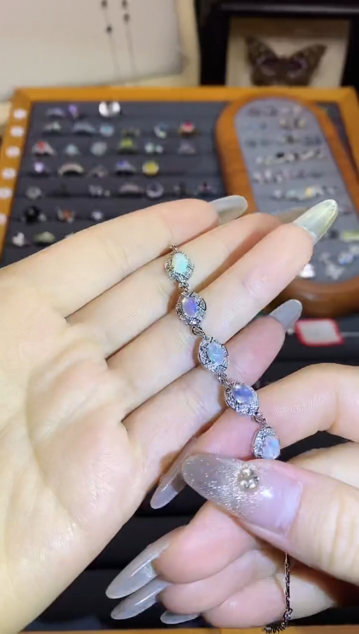 【闪购商品】水晶手链银S925镶嵌A19  