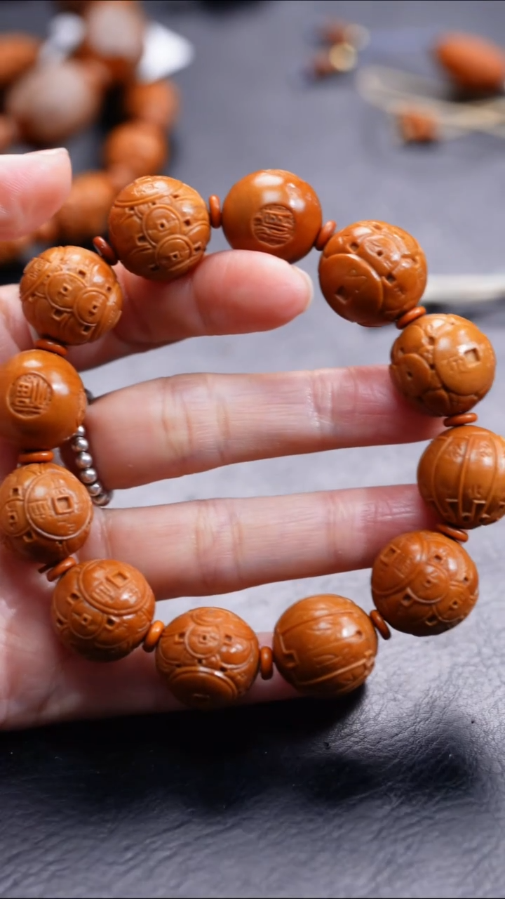 【闪购商品】橄榄核吊坠橄榄核