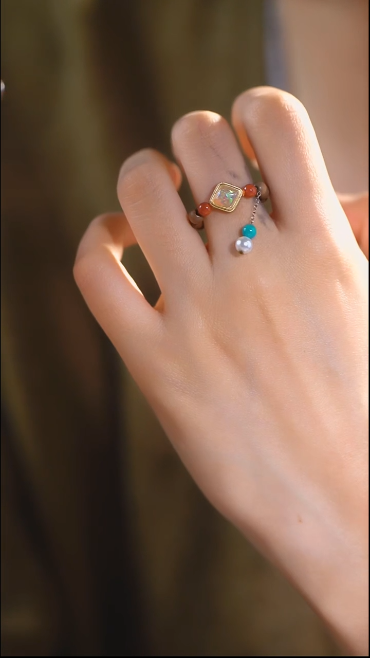 把件檀香木未镶嵌老山戒指