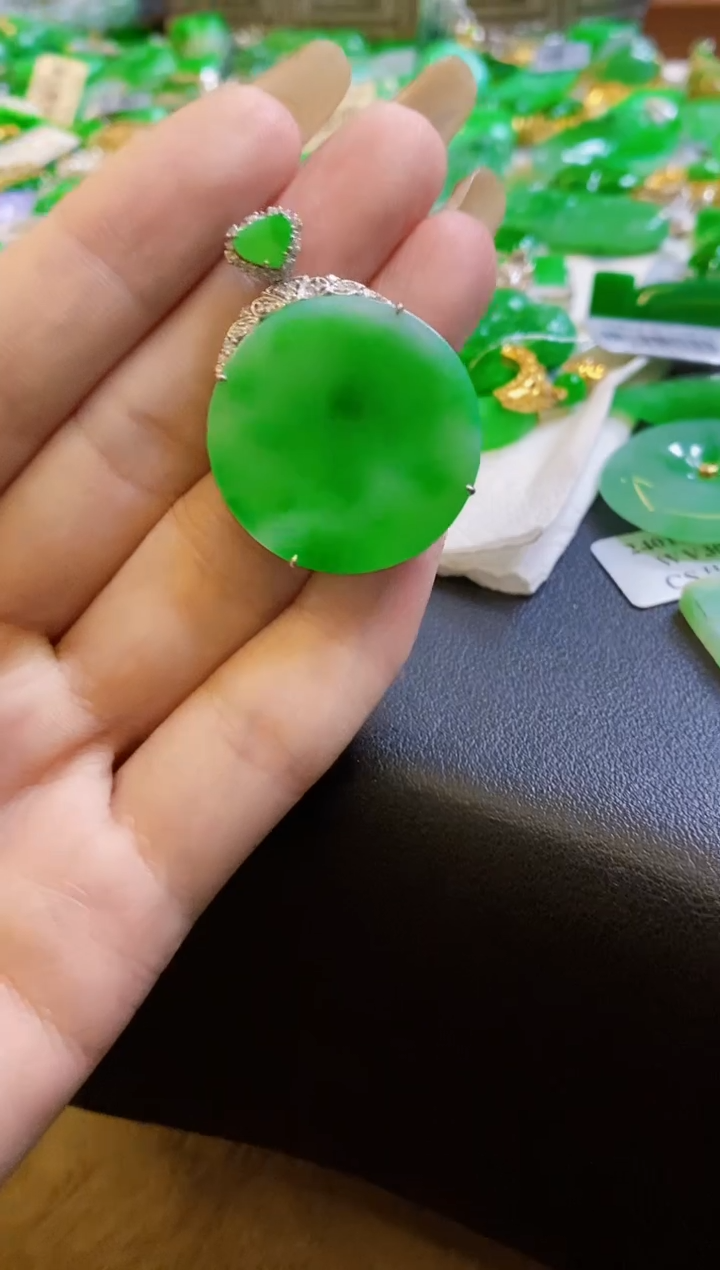 【闪购商品】定制翡翠18K金镶嵌圆牌