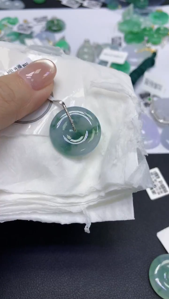 颈饰18K金镶嵌翡翠天然缅甸翡翠A货百元以上9元证书费自理