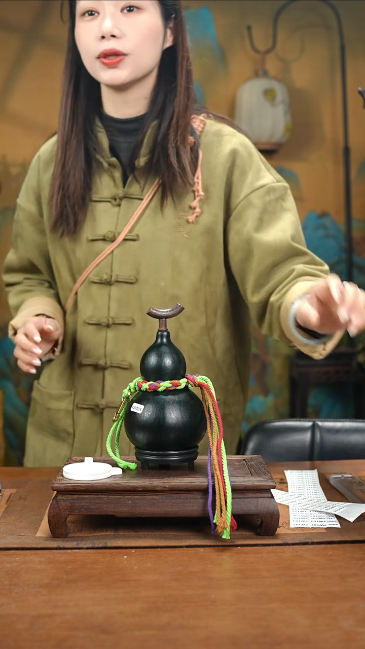 YW006简约大漆款天然酒葫芦（一物一拍）