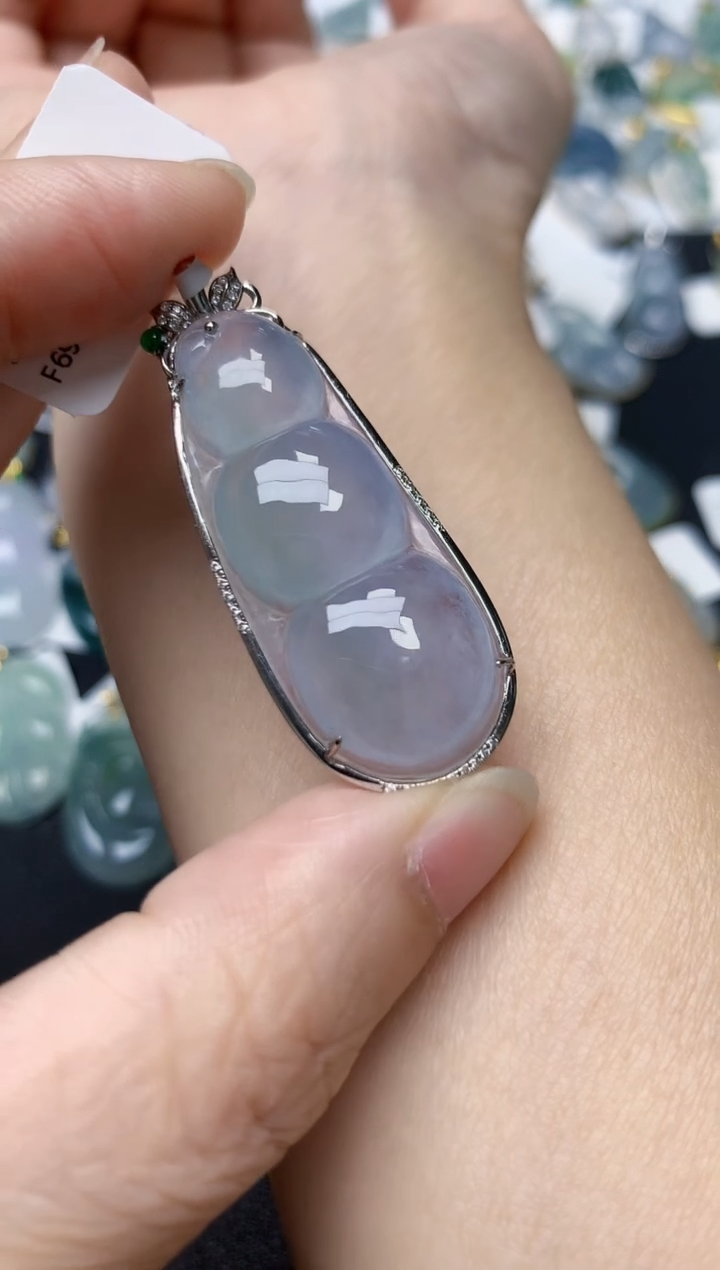 颈饰18K金镶嵌翡翠天然缅甸A货翡翠