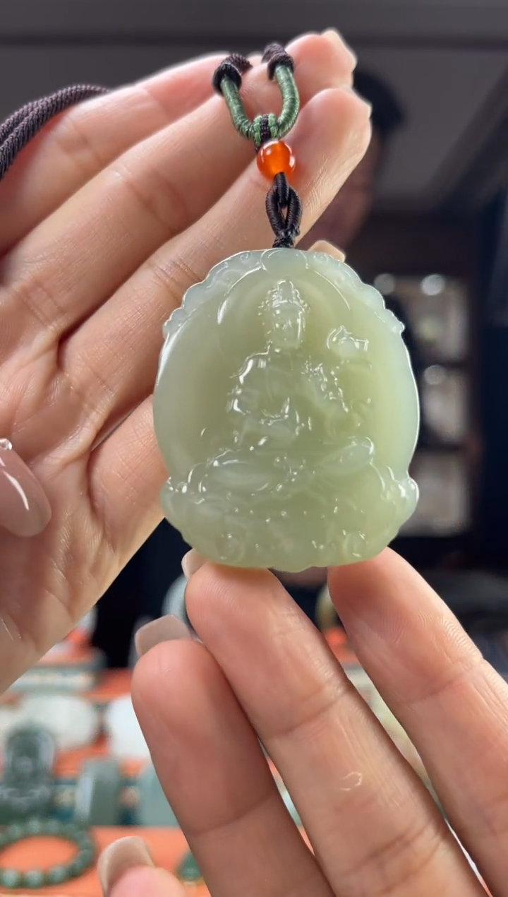 和田玉未镶嵌颈饰佩佩