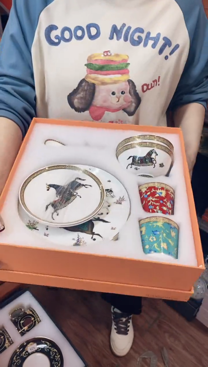 【闪购商品】杯鸿辉家品牌瓷器，京东包邮！