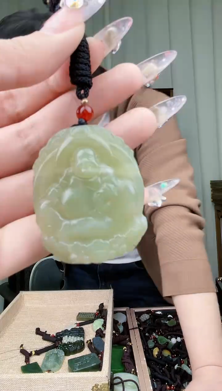 【闪购商品】和田玉挂件未镶嵌拍一发一，多样性发货！