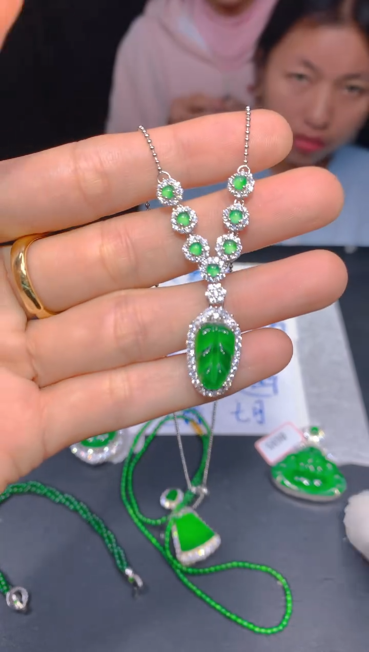 【闪购商品】定制翡翠未镶嵌199多样性发货（发其一）