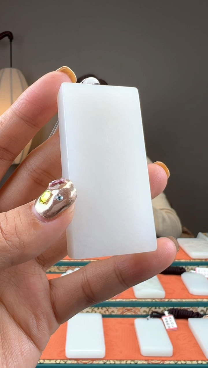 【闪购商品】和田玉颈饰未镶嵌1