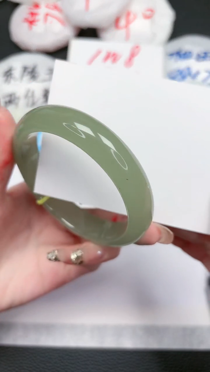 【闪购商品】石英质玉手镯未镶嵌496-60.2