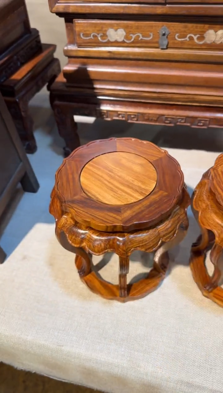 木六足香几   17/17/21高