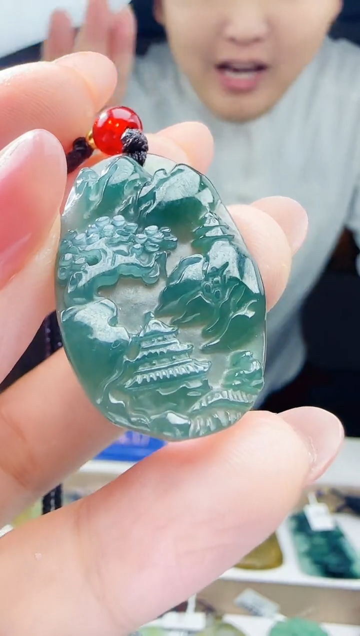 颈饰未镶嵌翡翠多样性发其一  山水