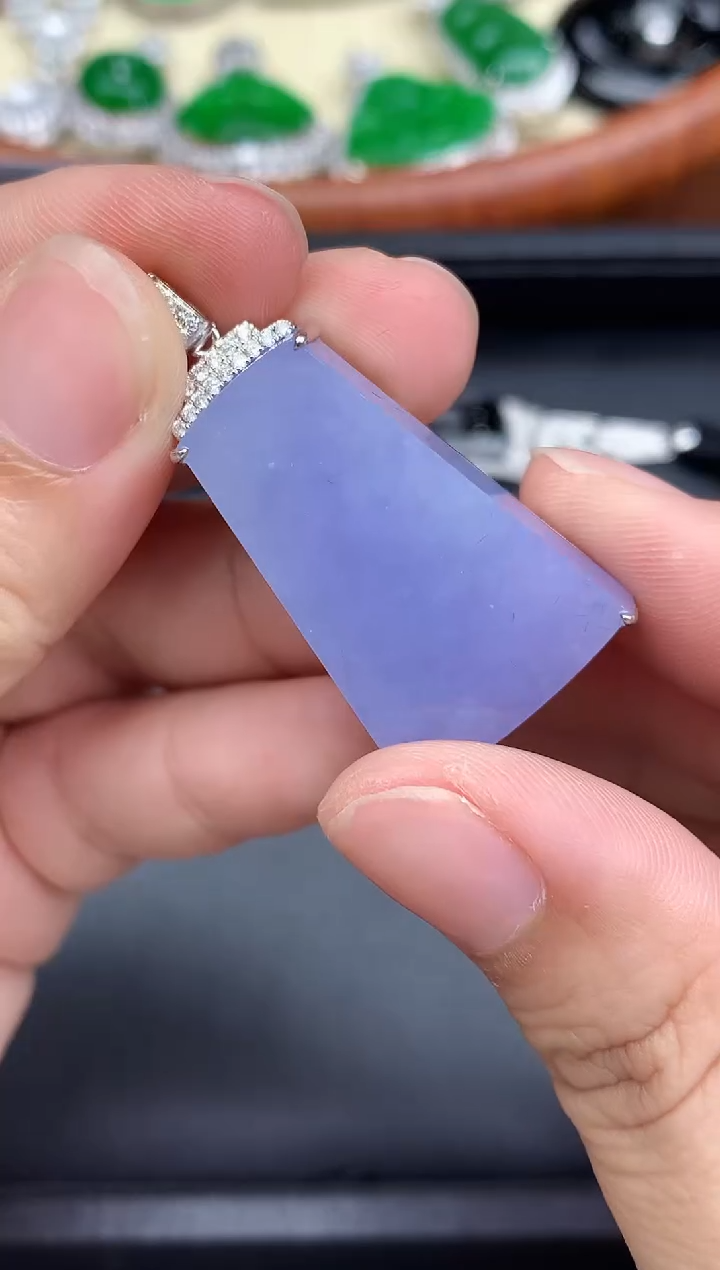 颈饰18K金镶嵌翡翠671-中国好珍宝