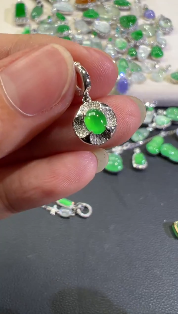 吊坠(不含链)18K金镶嵌翡翠B351|2980