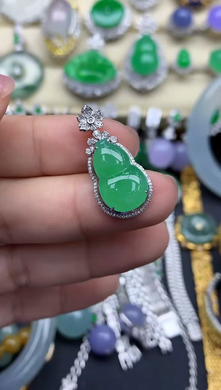 【闪购商品】翡翠颈饰18K金镶嵌630-中国好珍宝