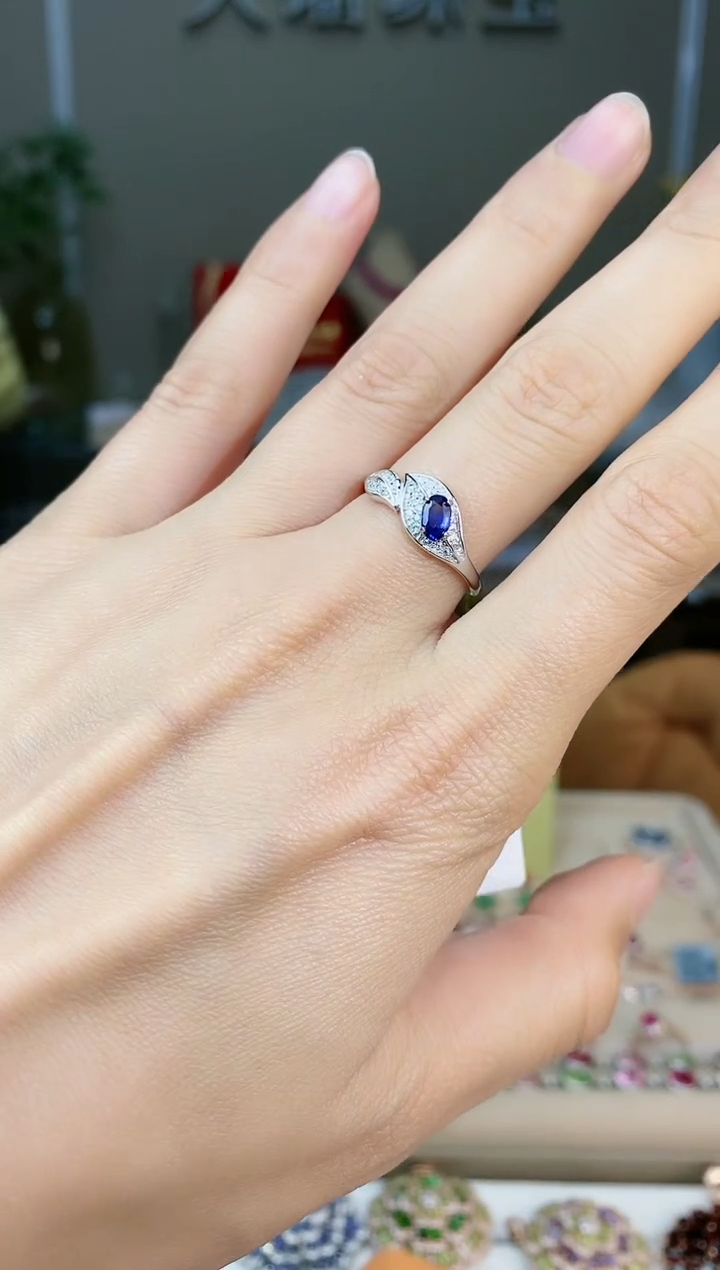 【闪购商品】蓝宝石手饰银S925镶嵌手饰