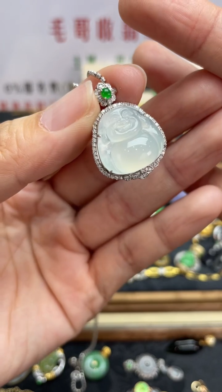 翡翠18K金镶嵌耳饰翡翠